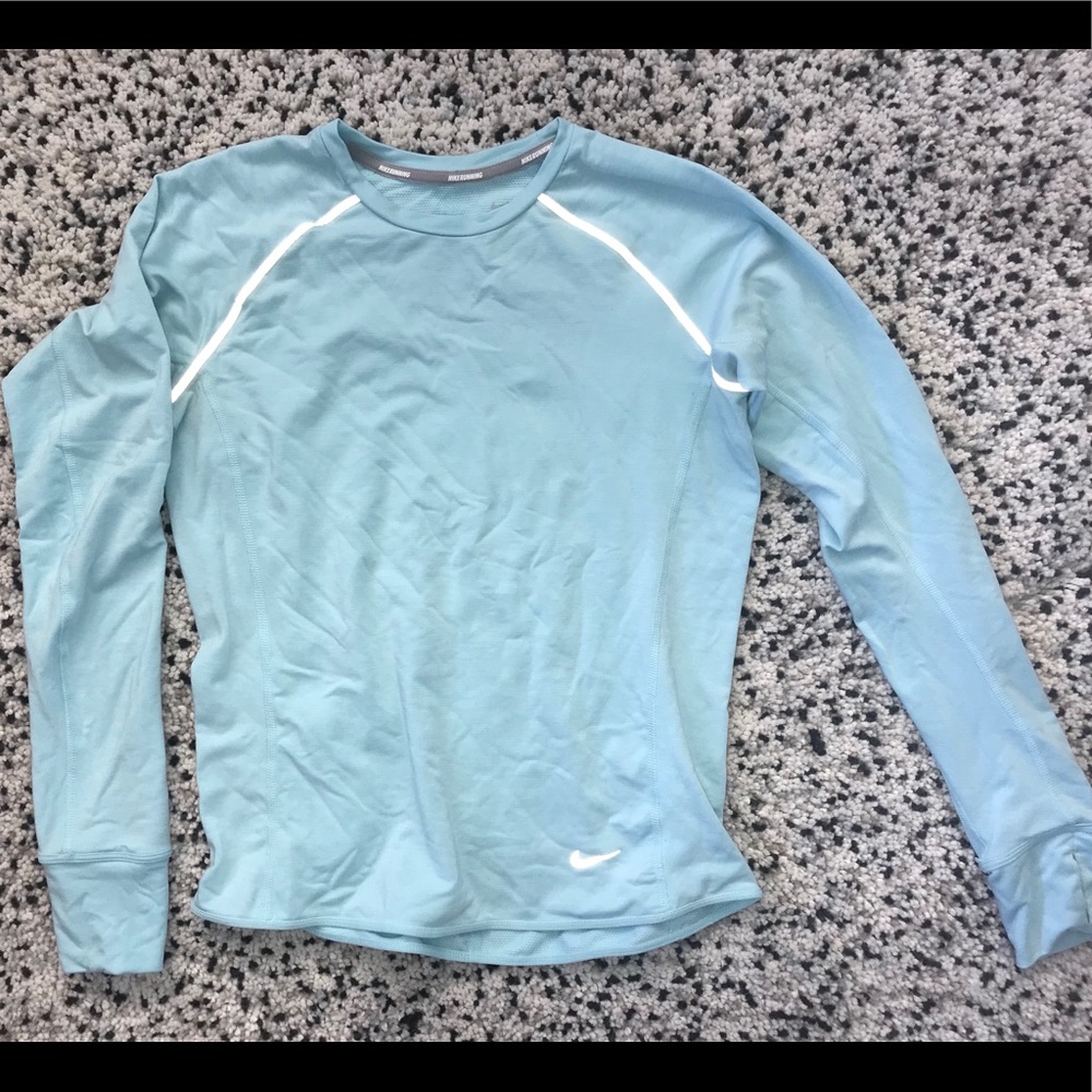 NIKE runners shirt- reflective seams!!!!